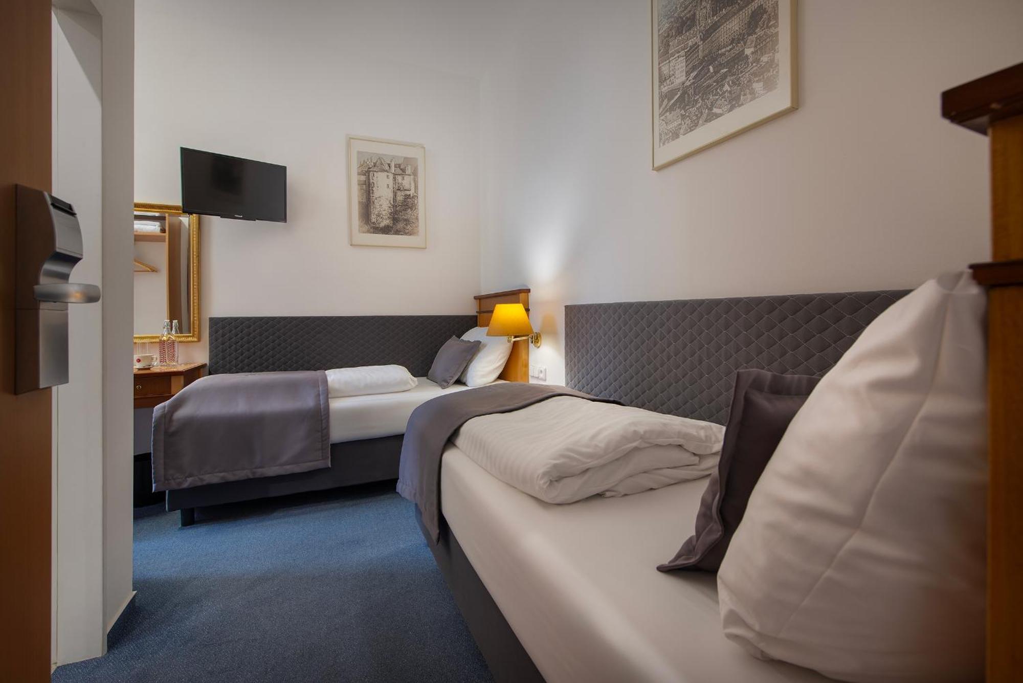 Prague Season Three Stars Otel Dış mekan fotoğraf