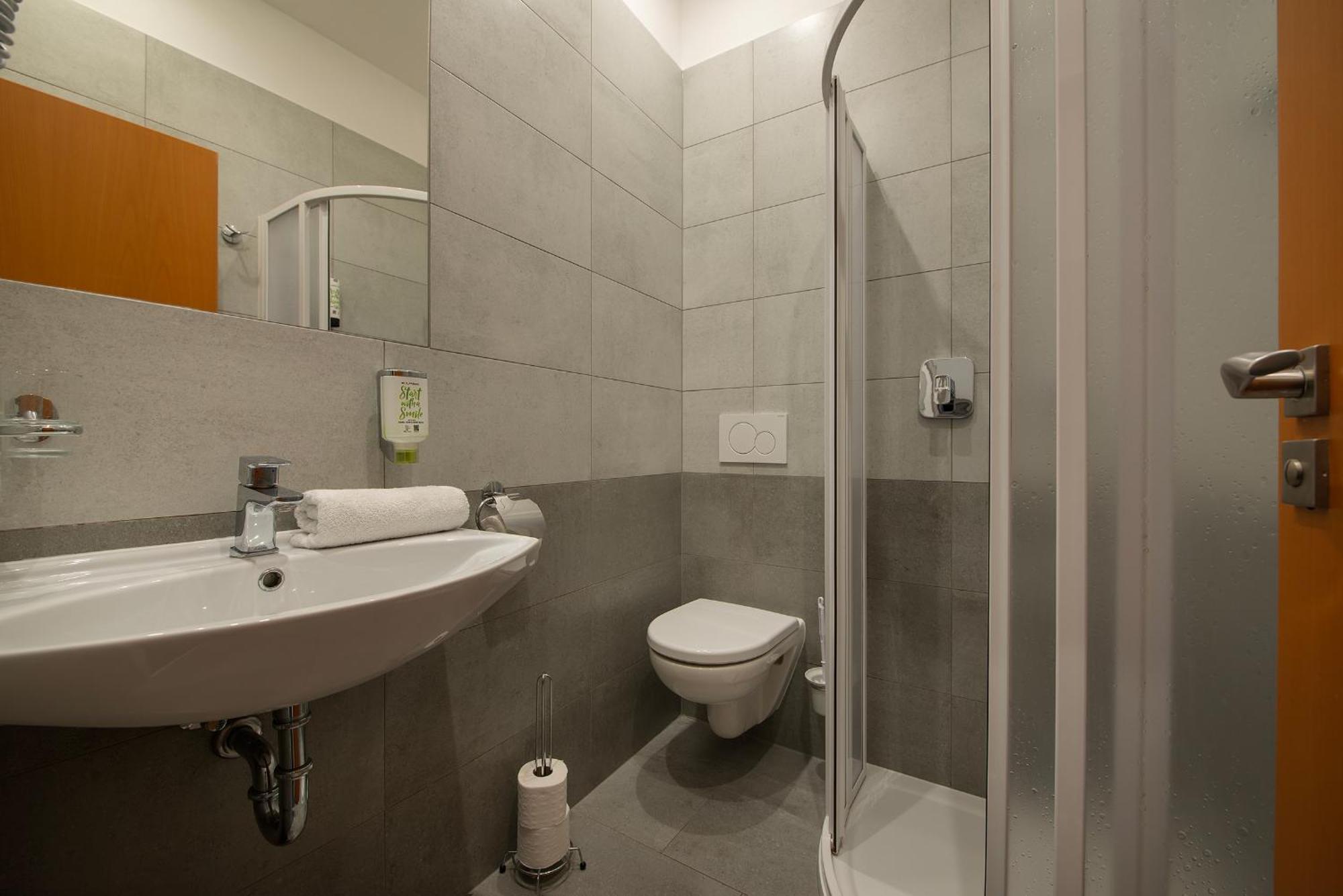 Prague Season Three Stars Otel Dış mekan fotoğraf